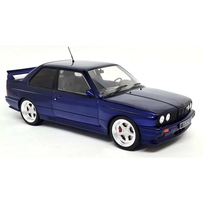 IXO 1989 BMW M3 E30 - Darkblue Metallic